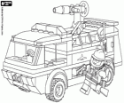 Небольшой пожар грузовик и пожарный из Lego